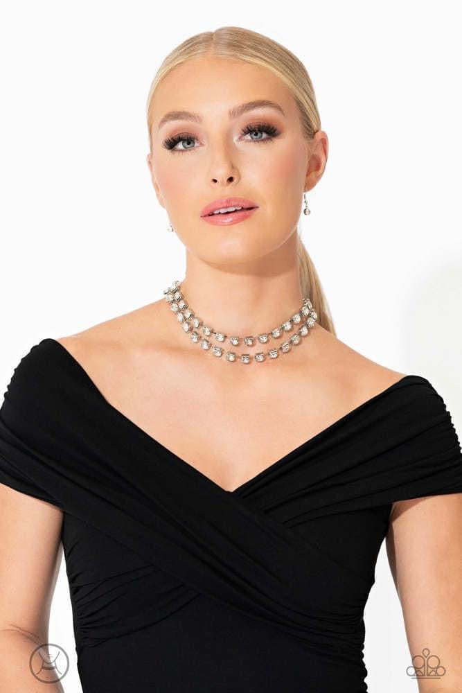 Paparazzi - Glistening Gallery - White Choker