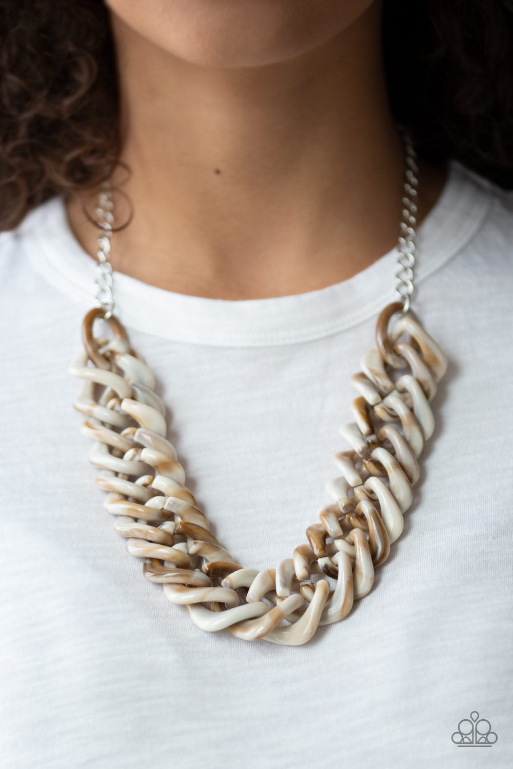 Paparazzi - Comin In HAUTE - Brown Acrylic Necklace