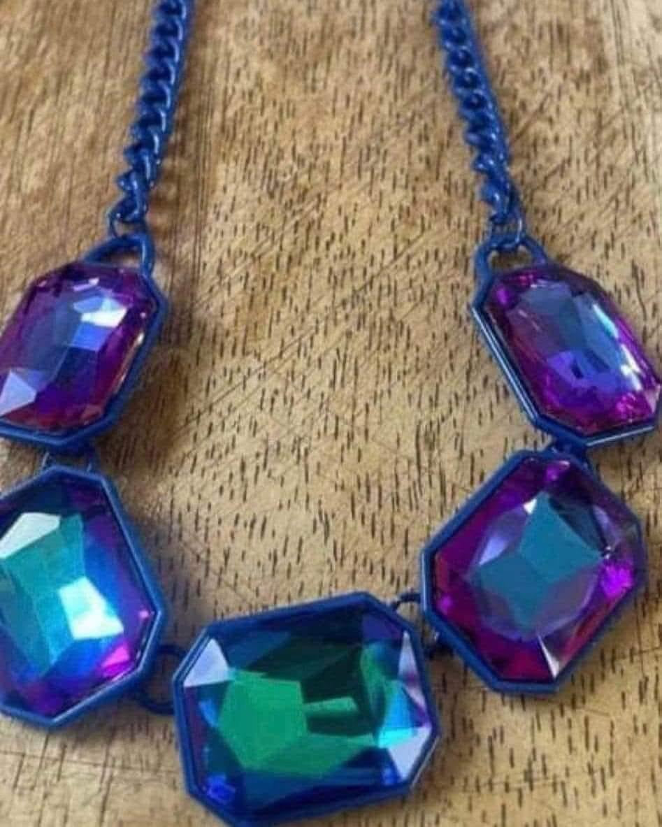 Paparazzi - Emerald City Couture - Blue Necklace