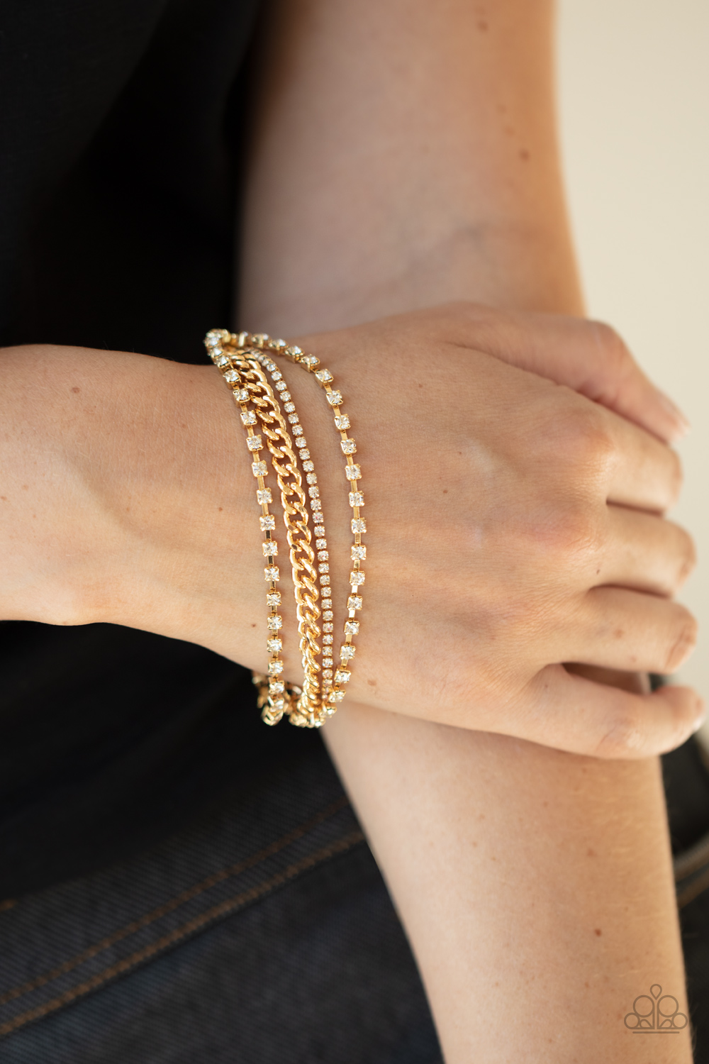 Paparazzi- Brilliantly Beaming Gold Bracelet