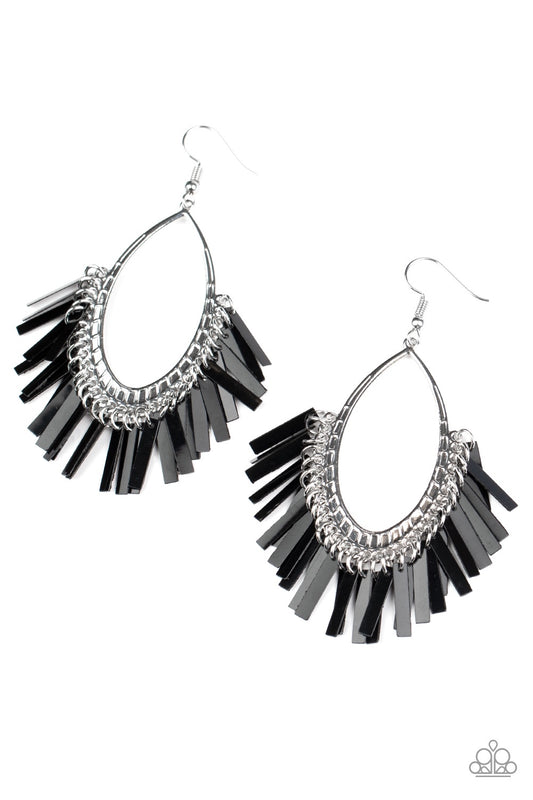 Paparazzi- Fine-Tuned Machine - Black Earrings