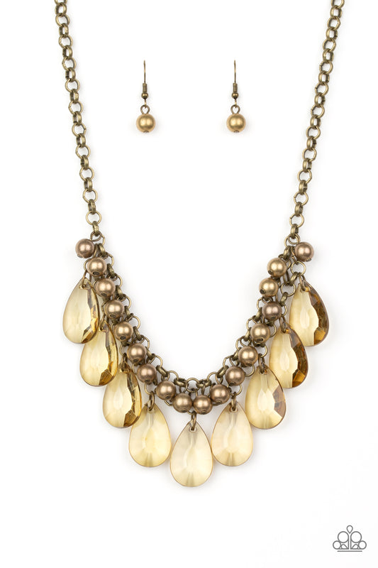 Paparazzi - Fashionista Flair - Necklace Brass Necklace