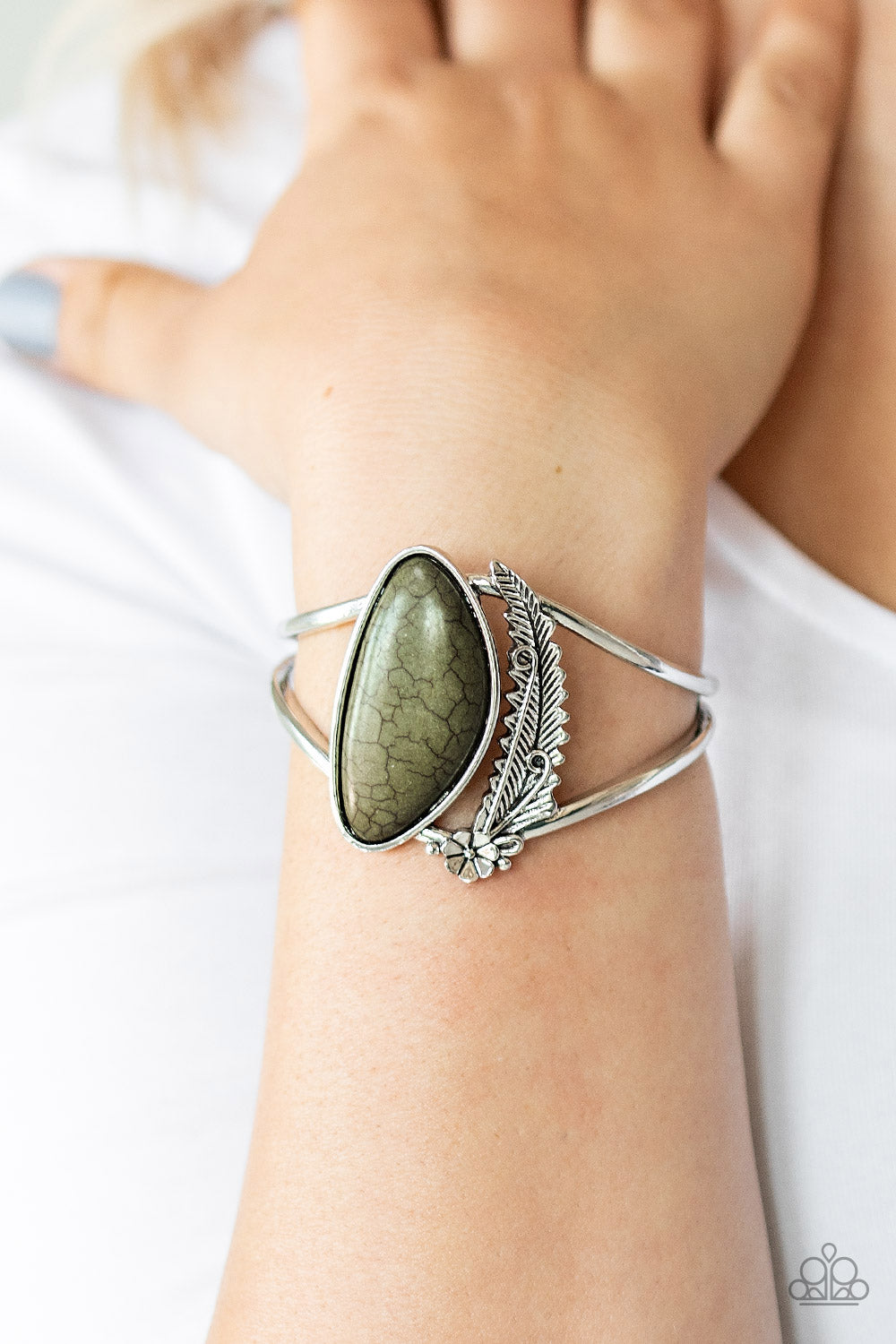 Paparazzi - Out In The Wild - Green Bracelet