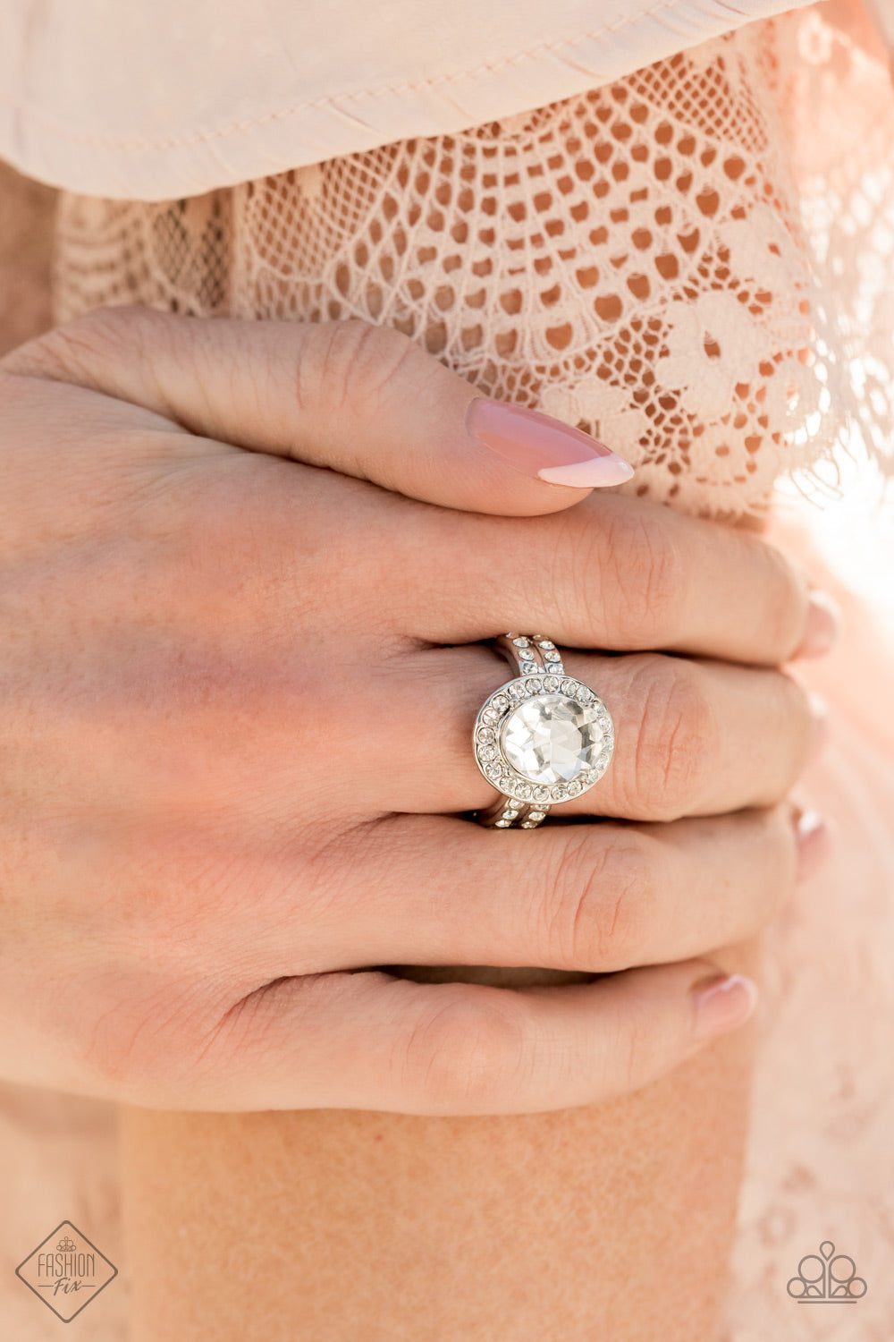Paparazzi - Unstoppable Sparkle - White Ring