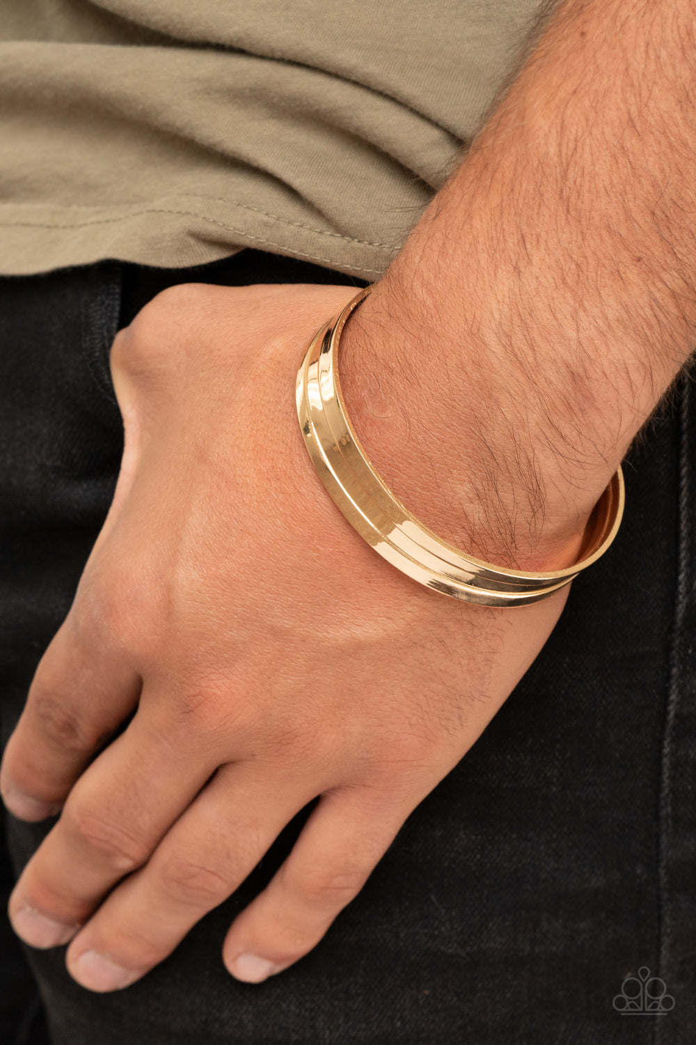 Paparazzi - Urban Uproar - Gold Bracelet
