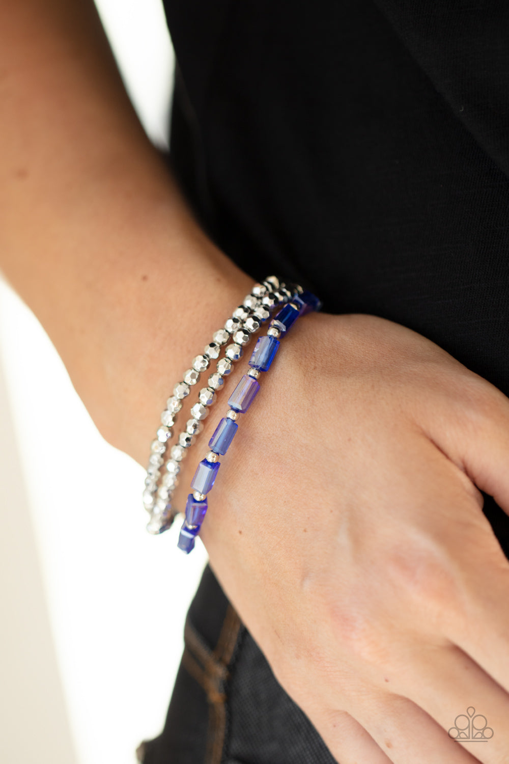 Paparazzi - Elegant Essence - Blue Bracelet