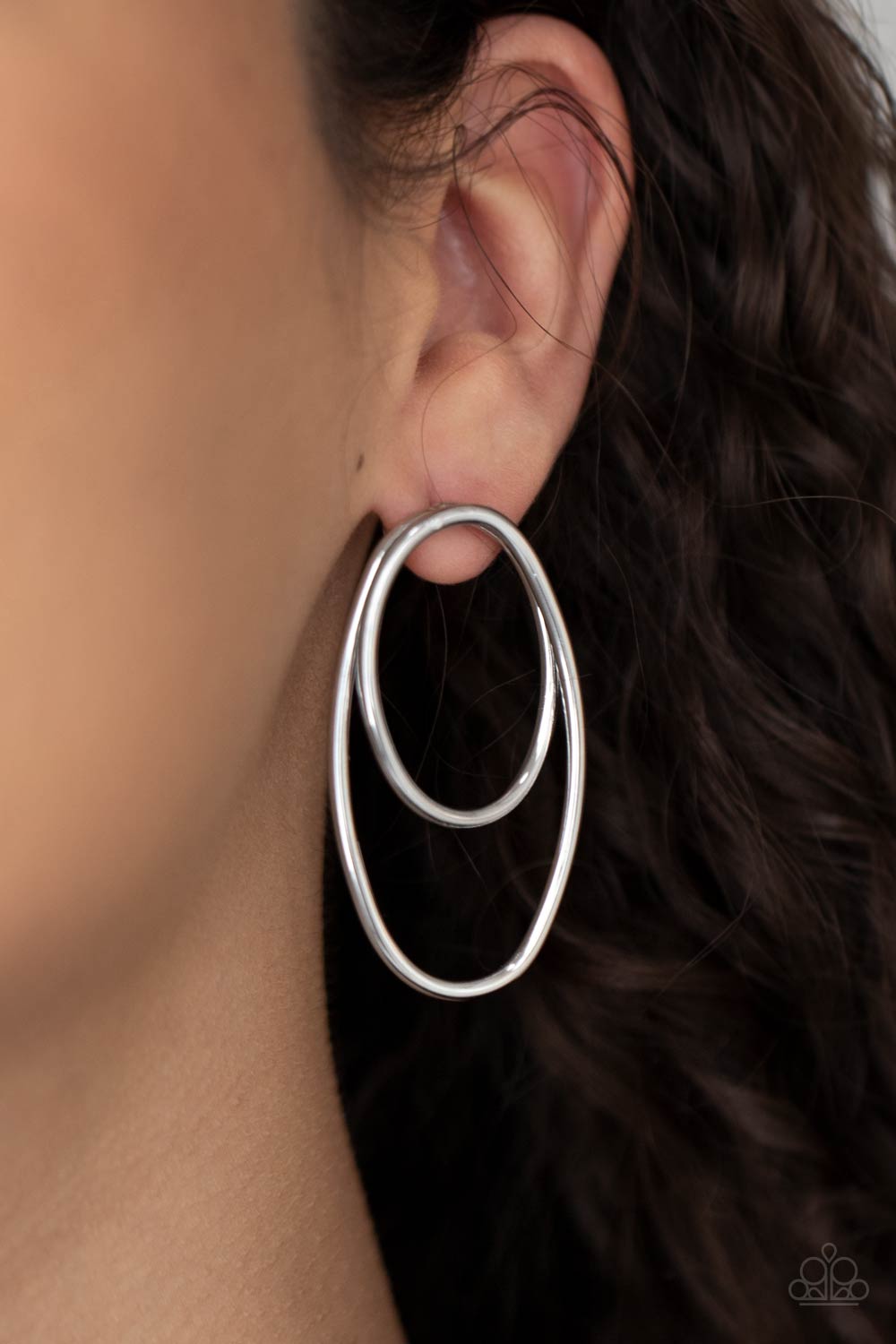 Paparazzi - So OVAL-Dramatic - Silver Post Earrings