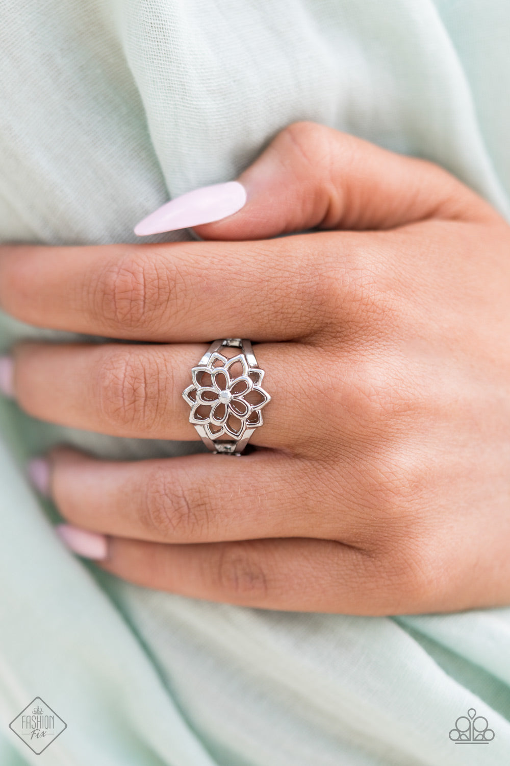 Paparazzi- Prana Paradise - Silver Ring