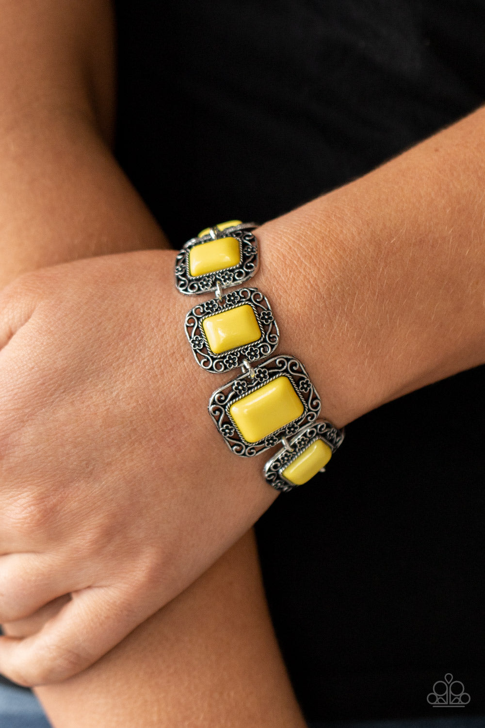 Paparazzi - Retro Rodeo - Yellow Bracelet