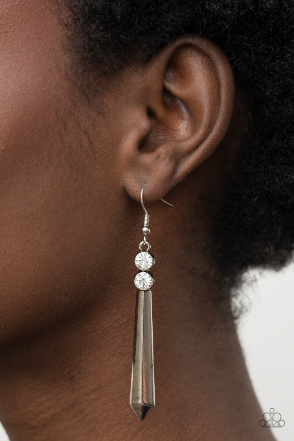 Paparazzi - Sparkle Stream - White Earrings