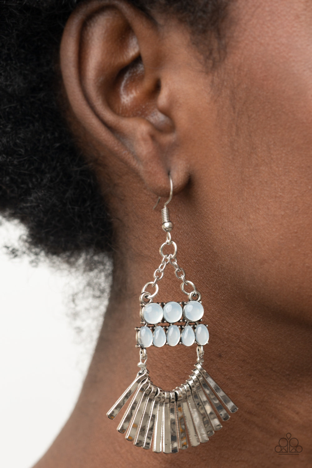 Paparazzi - A FLARE For Fierceness - White Earrings