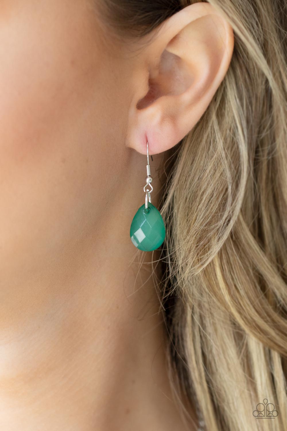 Paparazzi - Front Row Flamboyance - Green Necklace