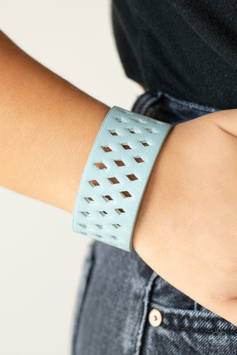 Paparazzi - Glamp Champ - Blue Urban Bracelet