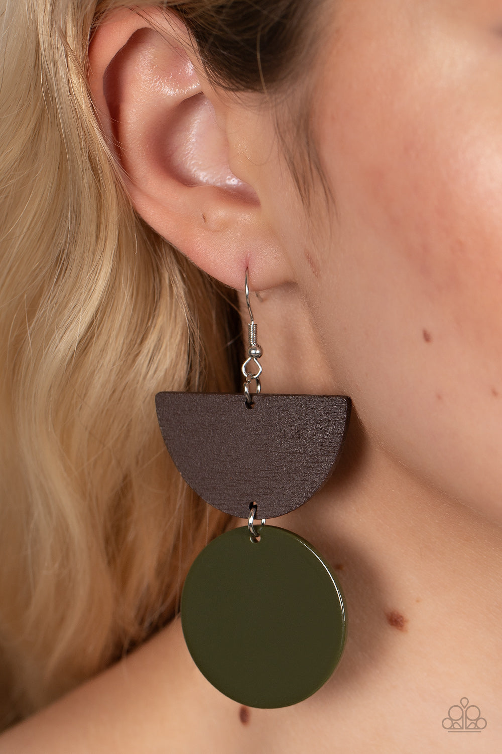 Paparazzi - Beach Bistro - Green Earrings