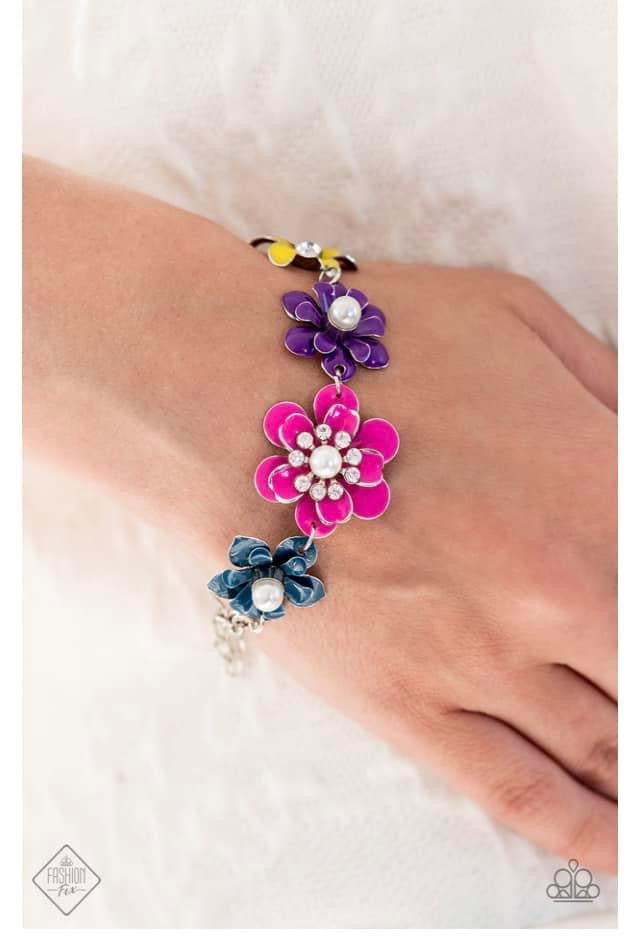 Paparazzi - Glimpses of Malibu - Complete Trend Blend Fashion Fix Set