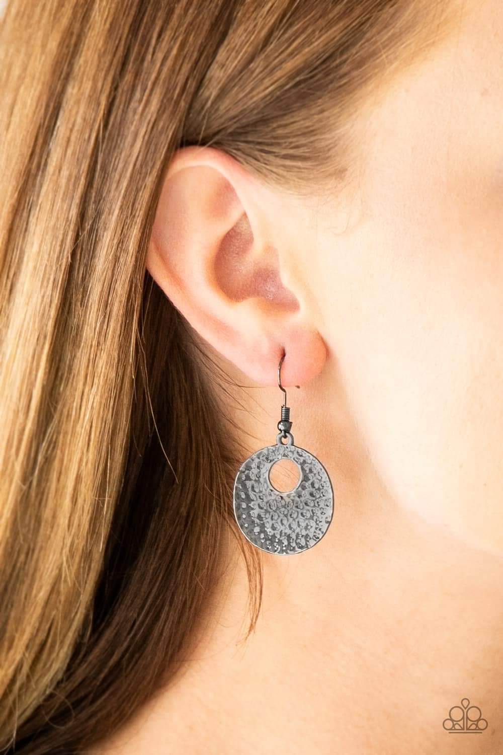Paparazzi - A Taste for Texture - Black Earrings