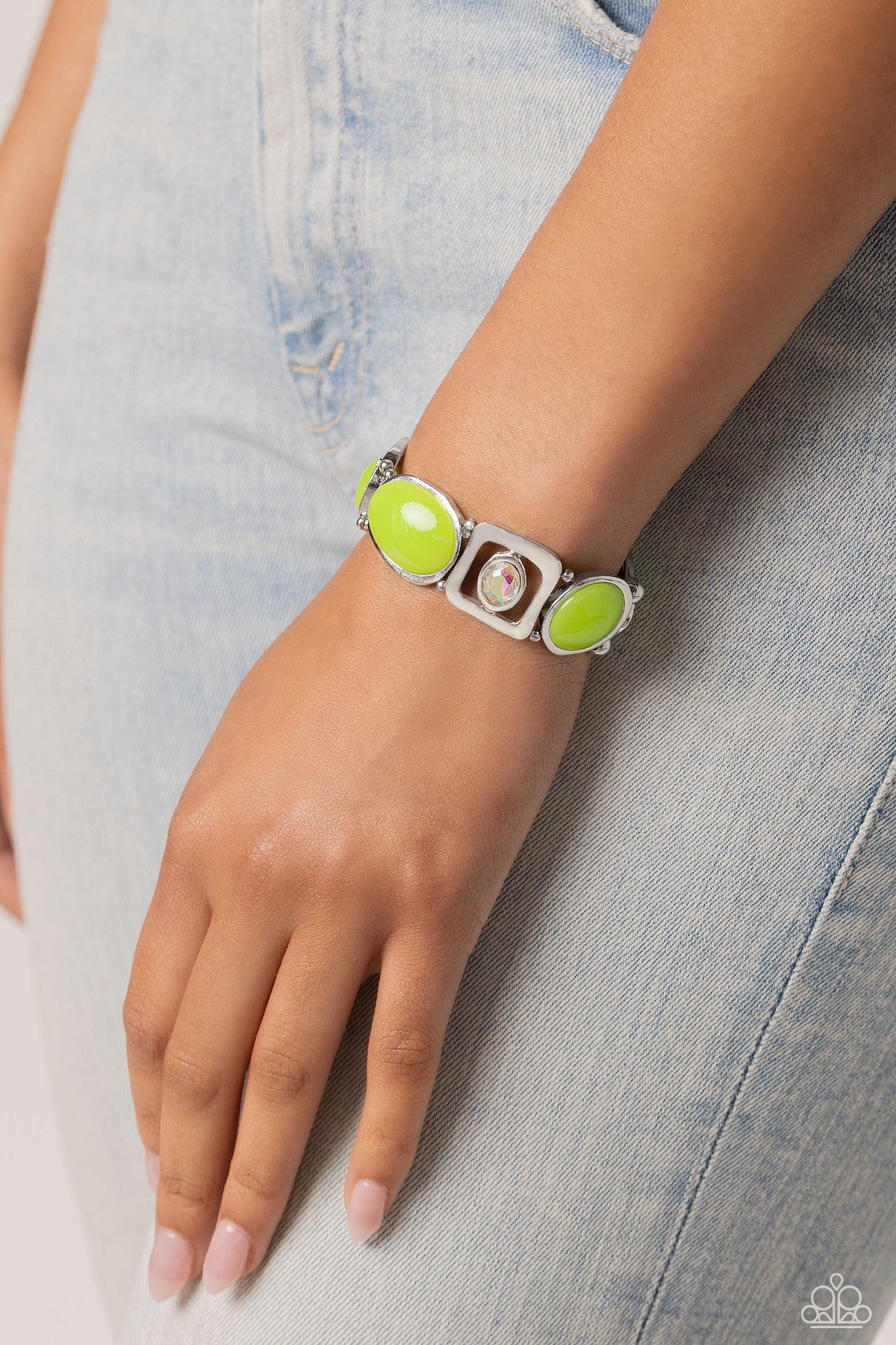 Paparazzi - Majestic Mashup - Green Bracelet