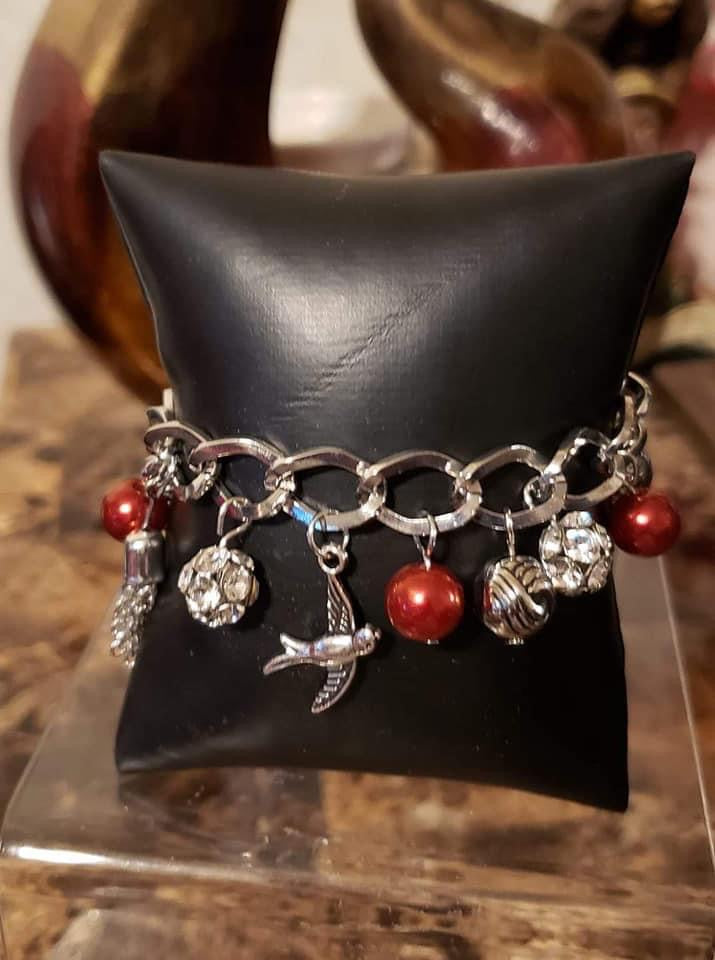 Paparazzi - Lady Love Dove-Red Bracelet