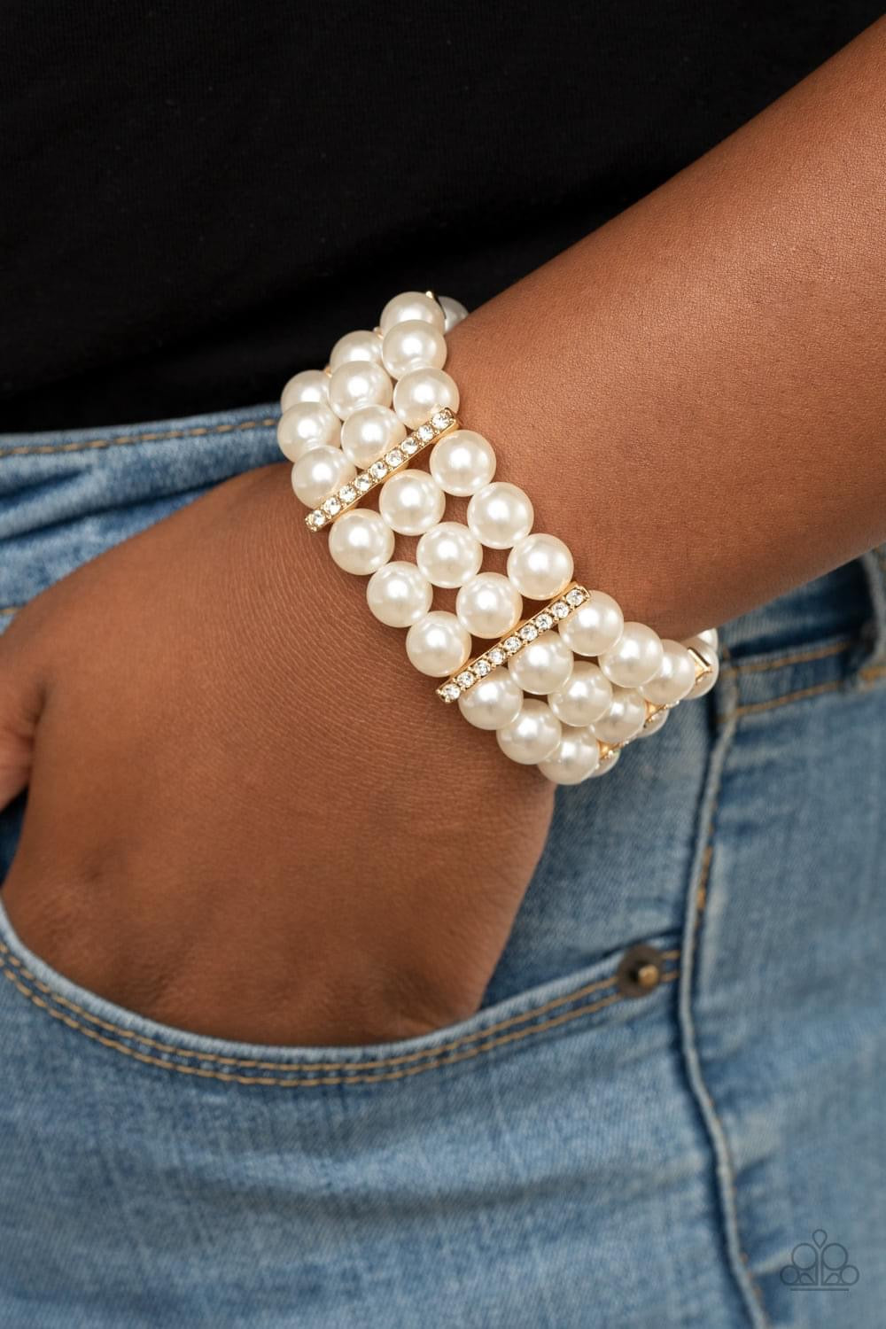 Paparazzi - Modern Day Majesty Gold Bracelet
