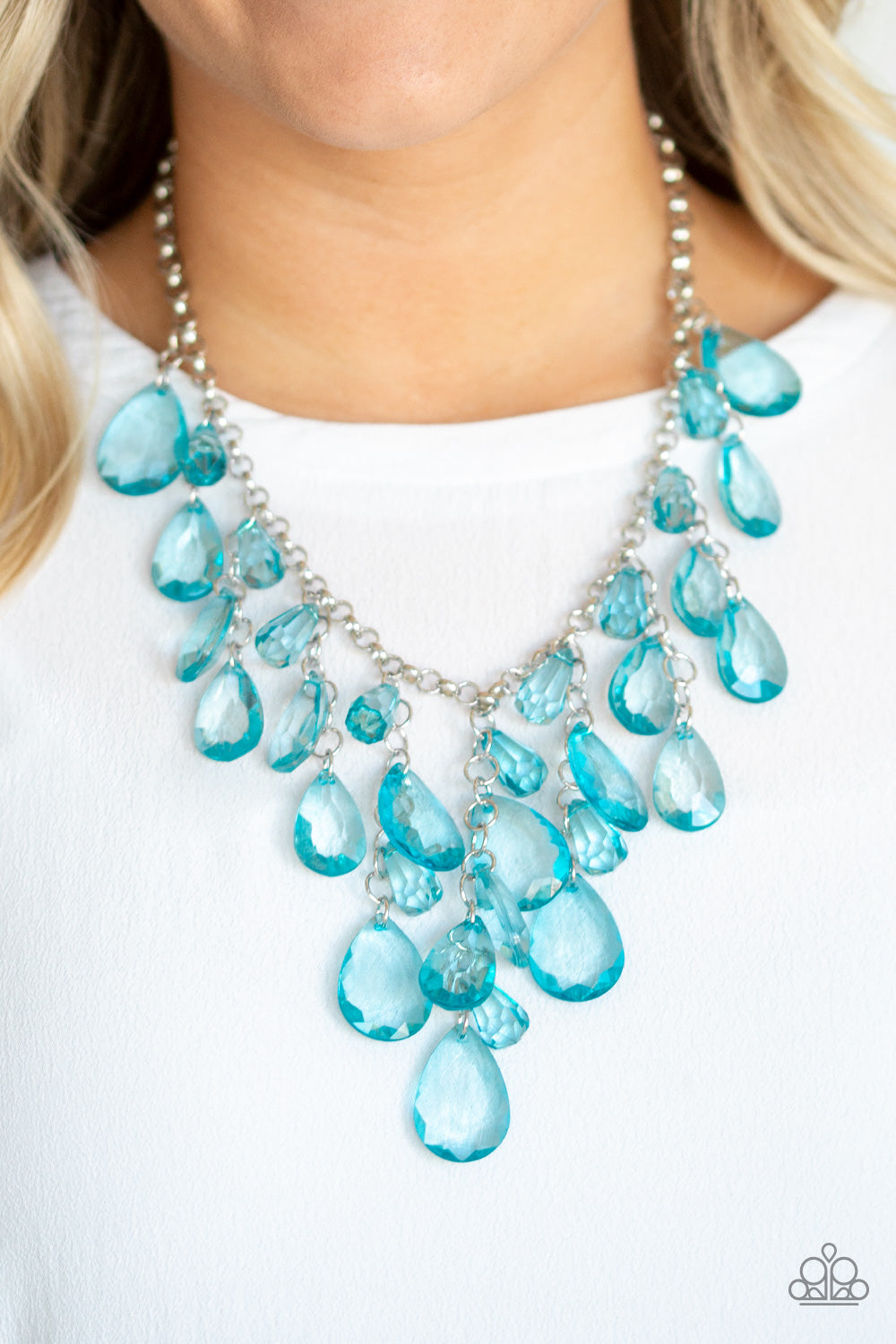 Paparazzi - Irresistible Iridescence - Blue Necklace