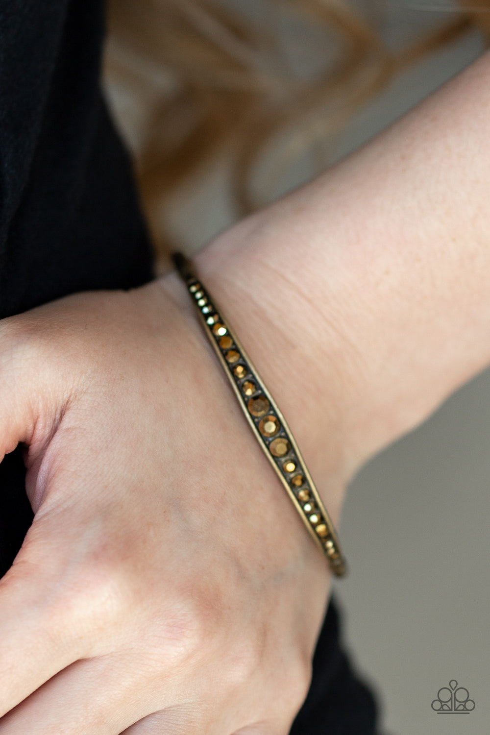 Paparazzi - Just SPARKLE and Wave - Brass Bracelet