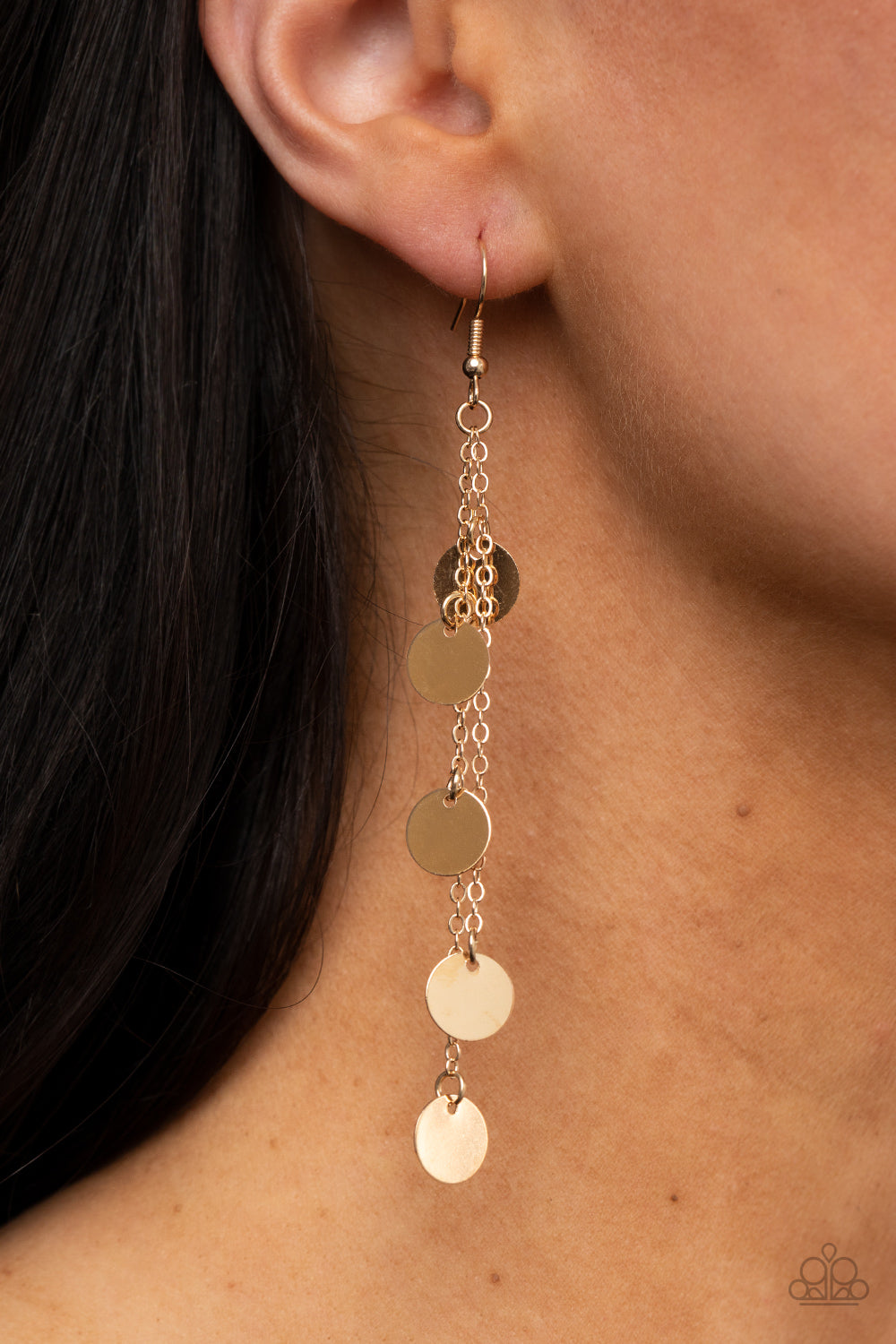 Paparazzi - Take A Good Look - Gold Earrings
