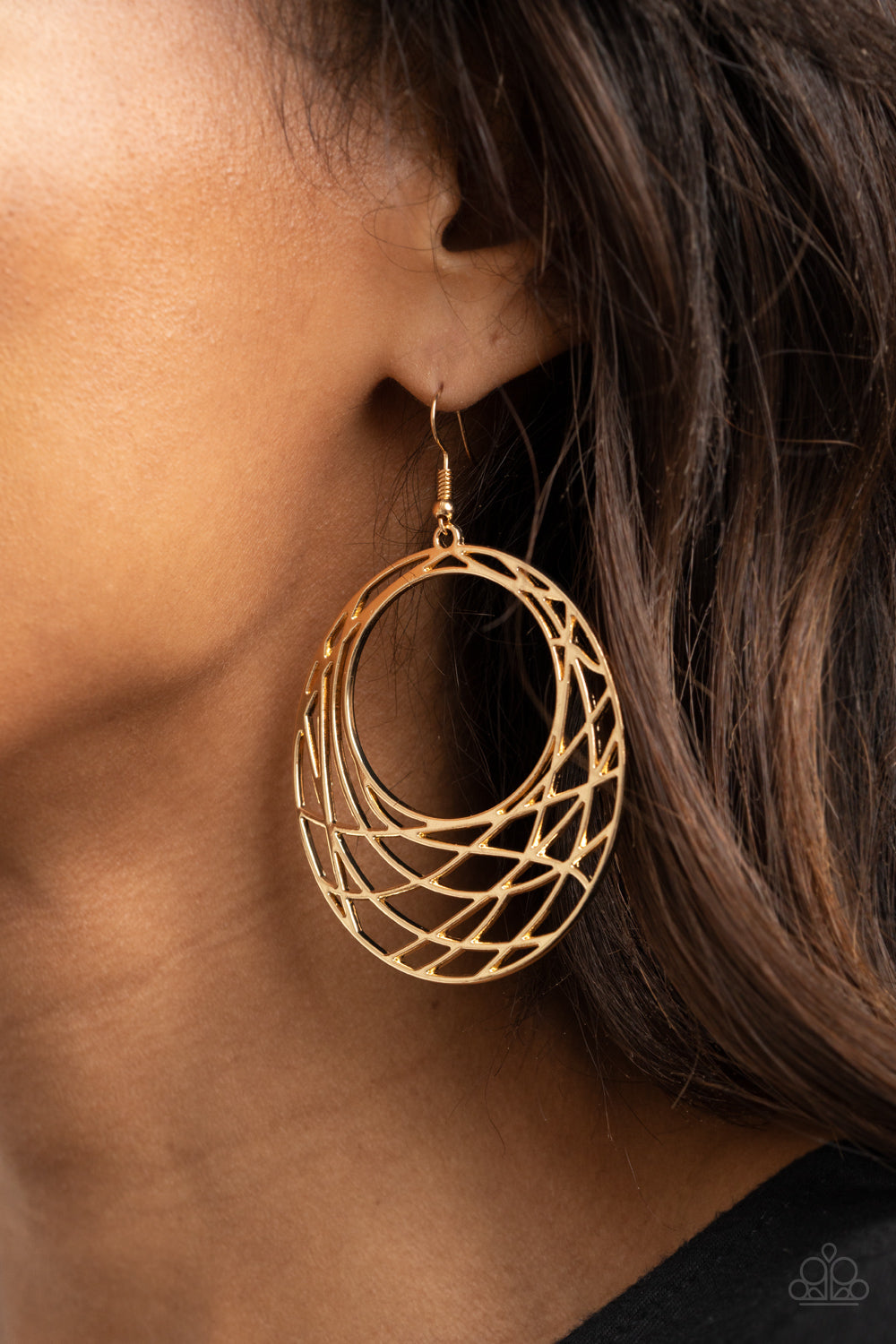Paparazzi- Urban Lineup - Gold Earrings