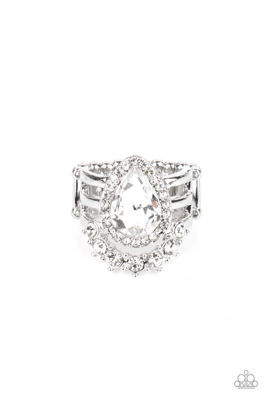 Paparazzi - Elegantly Cosmopolitan - White Ring