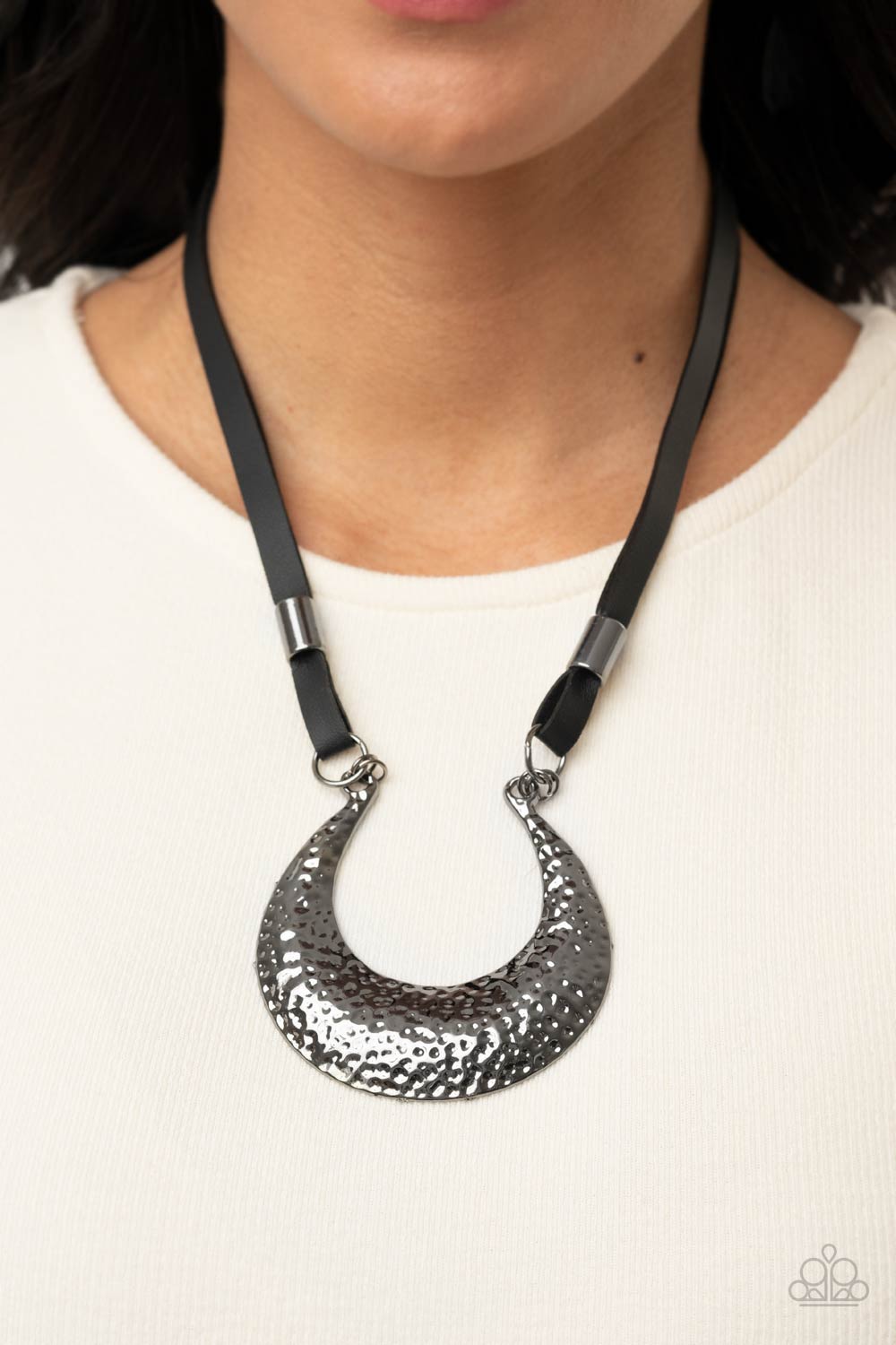 Paparazzi - Majorly Moonstruck - Black Necklace