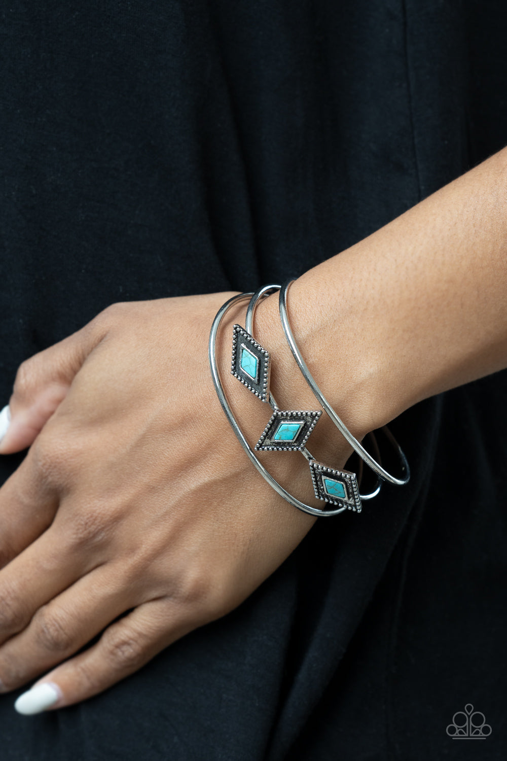 Paparazzi - Desert Diamondback - Blue Bracelet
