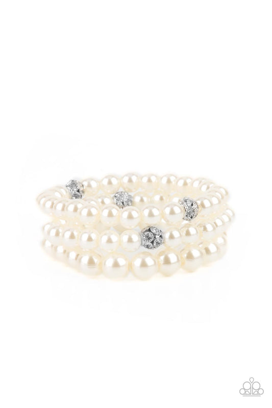 Paparazzi - Here Comes The Heiress - White Pearl Bracelet