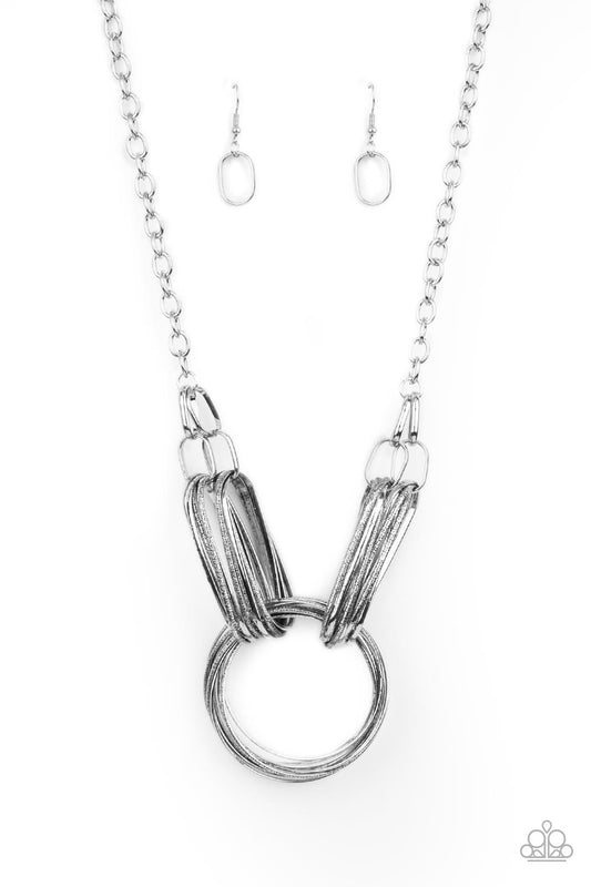 Paparazzi - Lip Sync Links - Silver Necklace