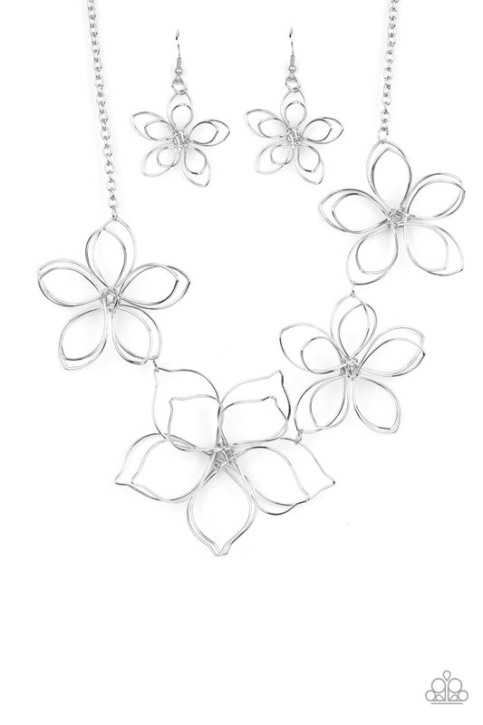 Paparazzi - Flower Garden Fashionista - Silver
