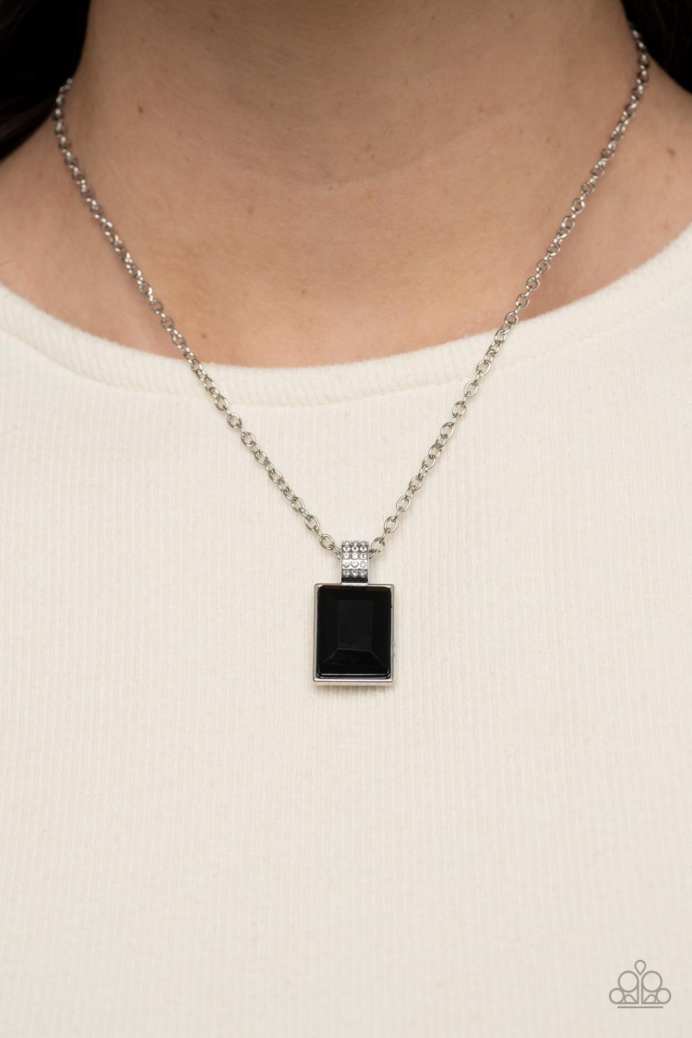 Paparazzi - Understated Dazzle - Black Necklace