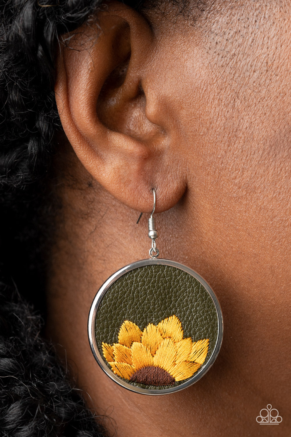 Paparazzi - Sun-Kissed Sunflowers - Green Earrings
