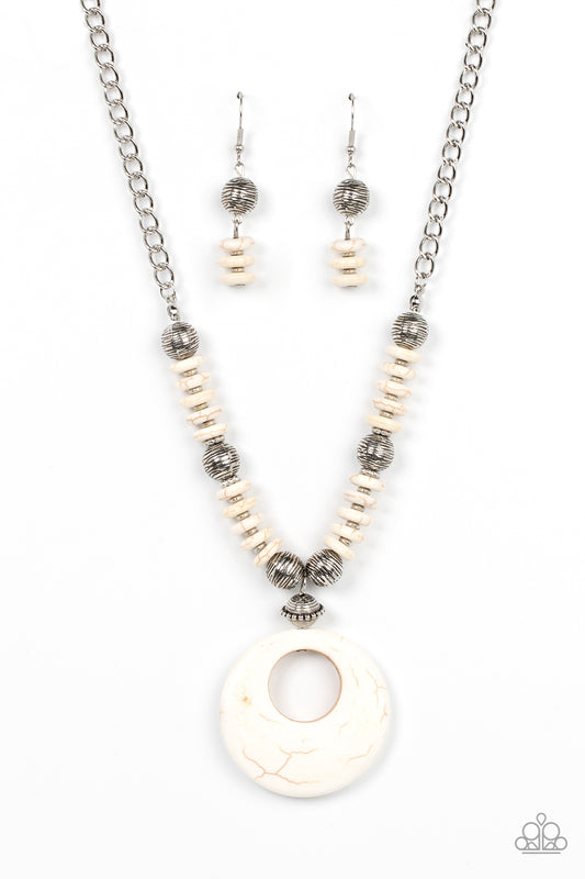 Paparazzi - Oasis Goddess - White Necklace