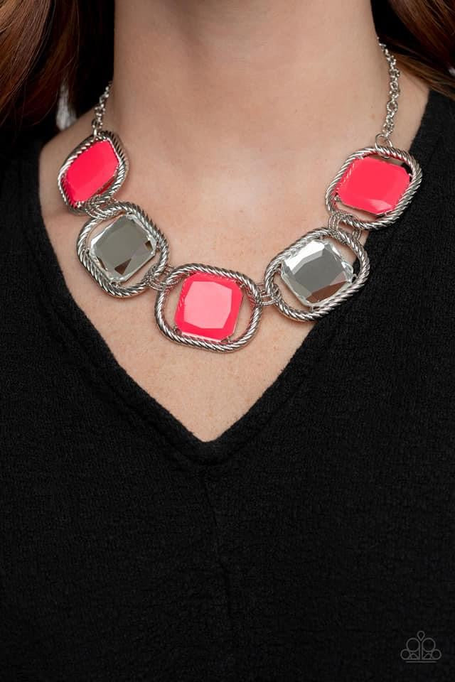 Paparazzi - Pucker Up Pink Necklace